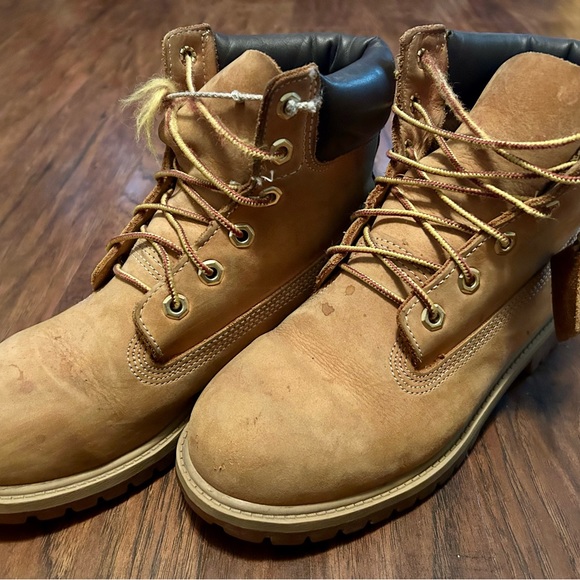 Timberlands - Picture 3 of 4